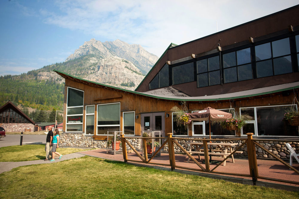 Lakes Hotel Waterton Park