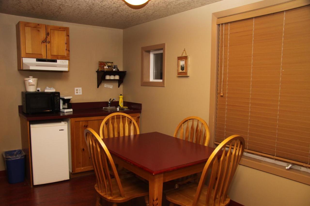 Hotel Lakes 3*